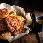 Kaneelbroodjes als ontbijtkoek