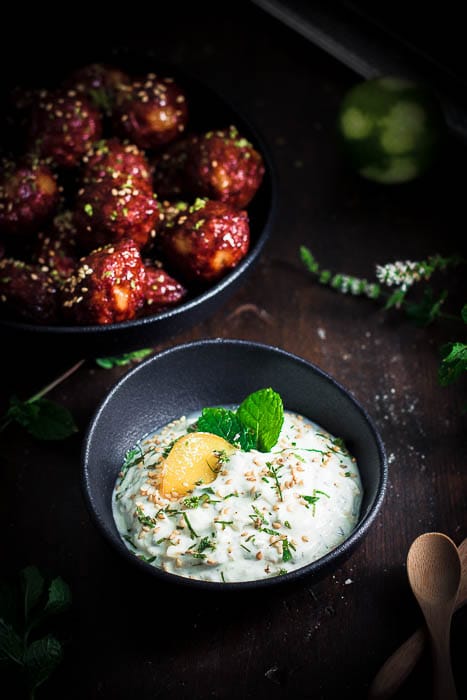 Yogurt dip meatballs