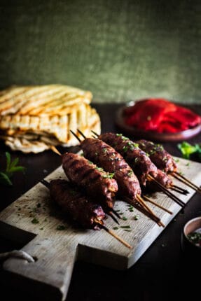 Köfte van lam op de bbq
