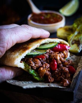 Vegetarische bloemkool pita. BBQ trend 2025