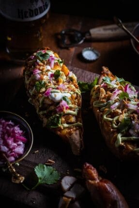 Zoete aardappel met gerookte kip