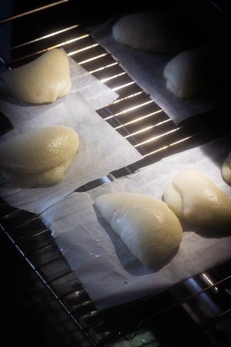 Gestoomde broodjes in de stoomoven