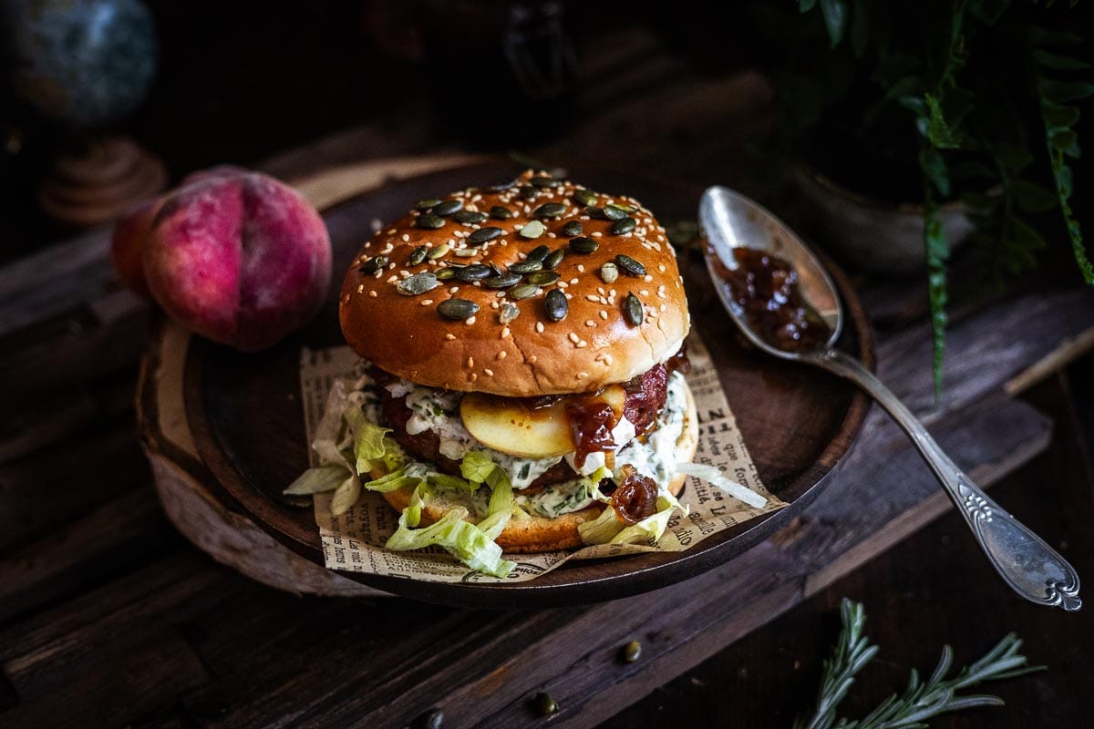 Lost in France Burger blog (1 van 1) - The BBQ Bastard Lost in france burger met geitenkaas