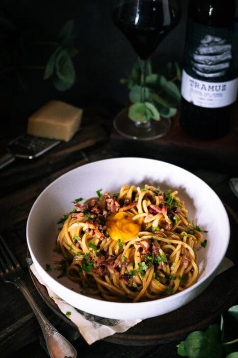 Smoky Pasta Carbonara met gerookte eidooier
