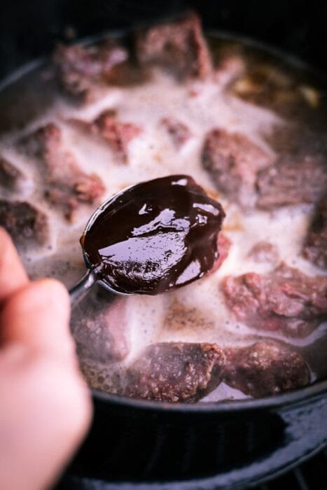 Traditioneel stoofvlees op de BBQ