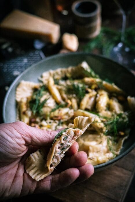 homemade ravioli met gerookte zalm