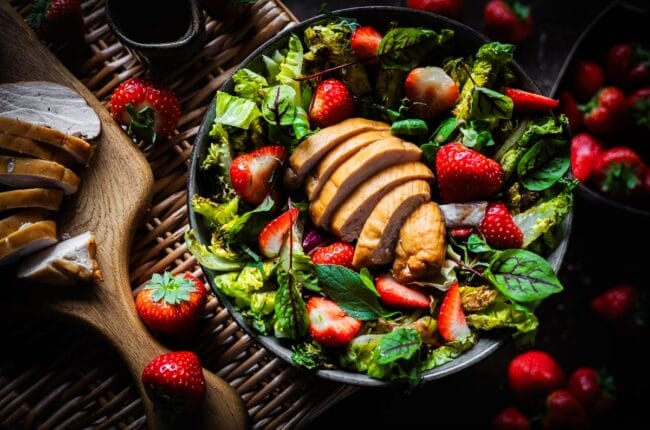 salade met gerookte kip