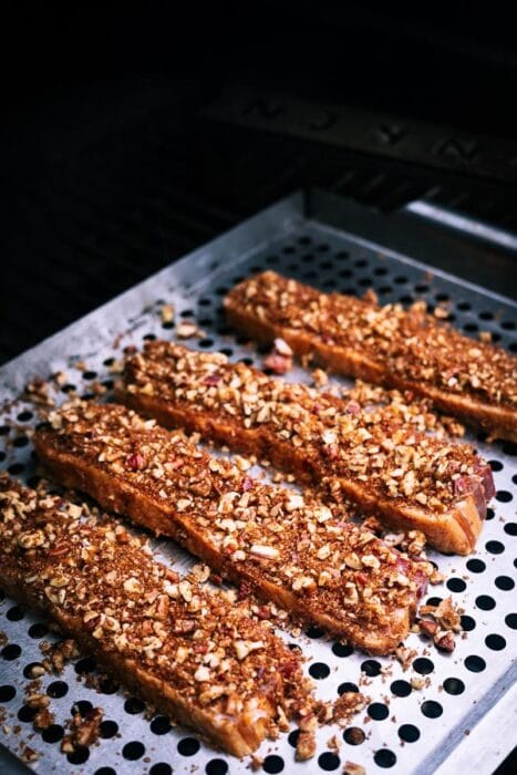 Pecan candied bacon sandwich blog (5 van 42) - The BBQ Bastard Pecan candied bacon