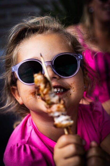 Yakitori spiesjes op de shichirin