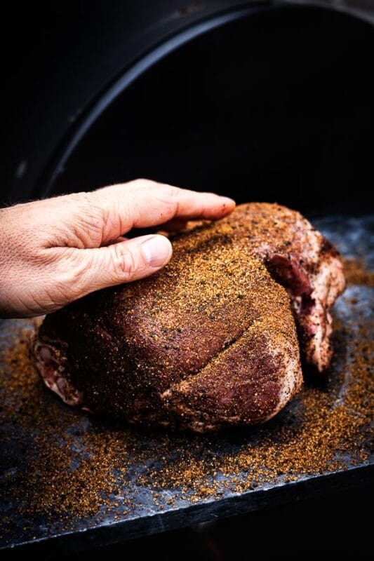 traag gegaarde lamsbout op de BBQ Internationale BBQ recepten uit Afrika