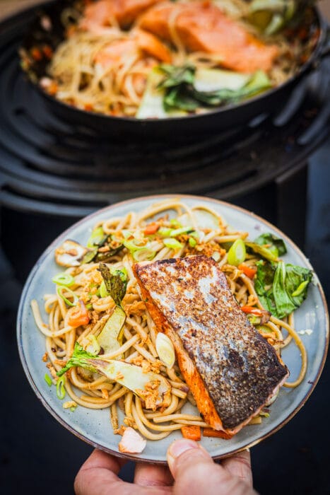 gegrilde zalm op de plancha met citroengras noedels
