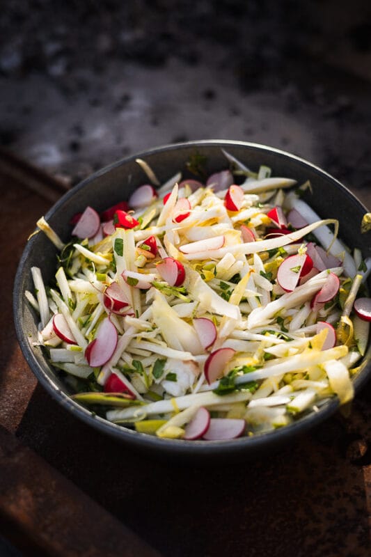 Witloof venkel salade bij de BBQ